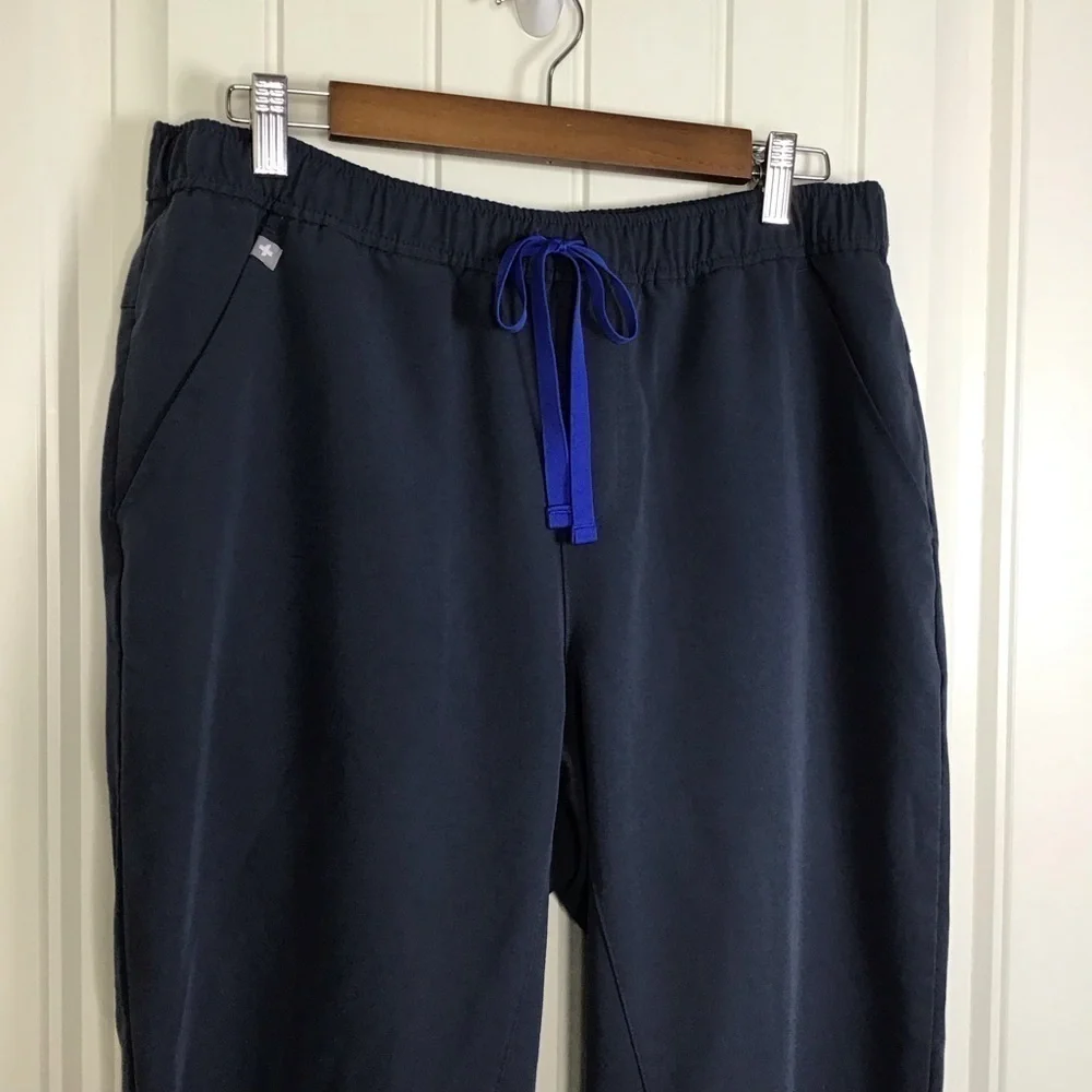 Figs Tansen Jogger Scrub Pants in Night Sky Size Large Short.
